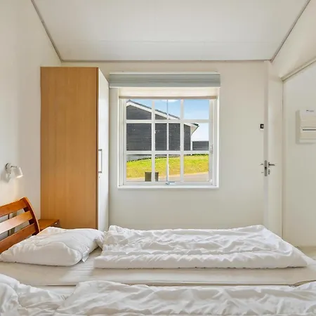 Holiday home Strandgardsvej X *