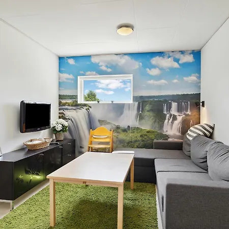 Semesterbostad Strandgardsvej X *